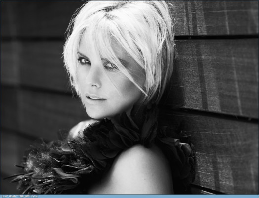 Charlize Theron pic #107423