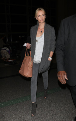 Charlize Theron pic #502253