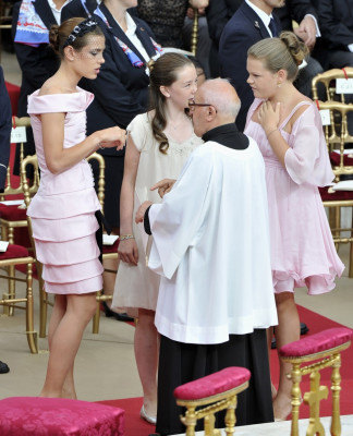 Charlotte Casiraghi pic #524020