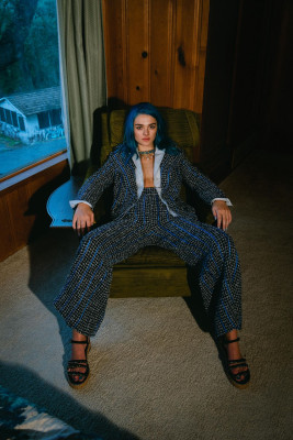 CHARLOTTE LAWRENCE for Content Mode Magazine, January 2020