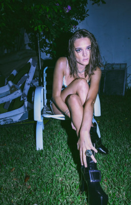 CHARLOTTE LAWRENCE for Galore Magazine, December 2019