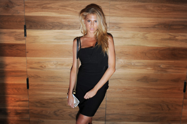 Charlotte Mckinney pic #821909