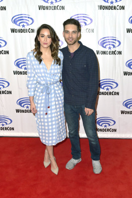 Chloe Bennet pic #1056898