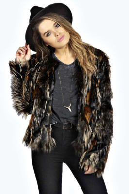 Chloe Lloyd - BooHoo Collection