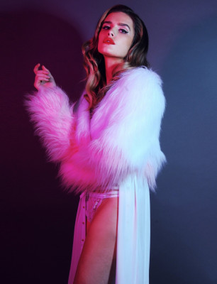 Chloe Lloyd for Hannah Hillier Photoshoot
