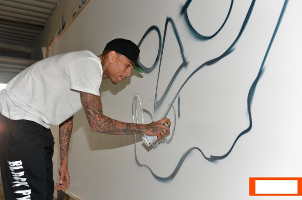 photo 4 in Chris Brown gallery [id625205] 2013-04-14 00:00:00