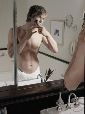 photo 22 in Chris Hemsworth gallery [id528387] 2012-07-02 00:00:00