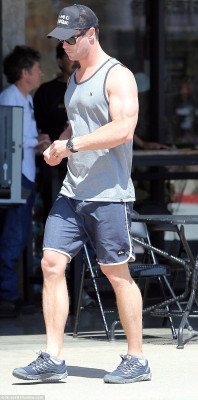 photo 18 in Chris Hemsworth gallery [id822345] 2015-08-06 00:00:00
