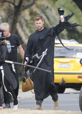 Chris Hemsworth - Byron Bay, Australia 10/31/2019