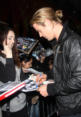 photo 24 in Chris Hemsworth gallery [id533254] 2012-07-11 00:00:00