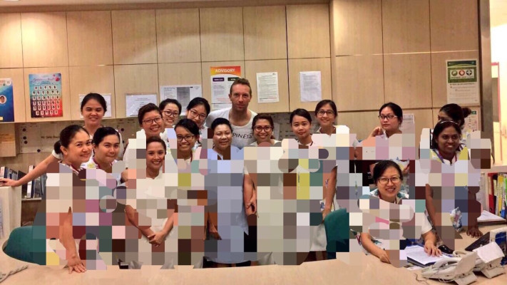 Chris Martin at Singapore 04/01/2017