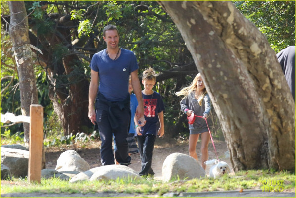 Chris Martin in Los Angeles 11/04/2013