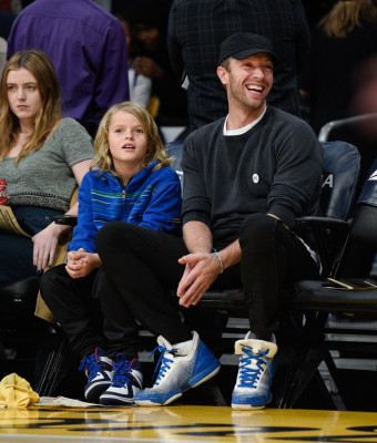 Chris Martin at Lakers Game in LA 01/05/2016