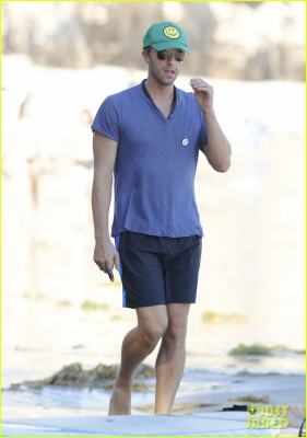 Chris Martin in Malibu 10/10/2015