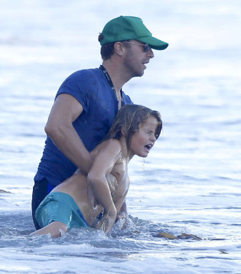 Chris Martin in Malibu 10/10/2015