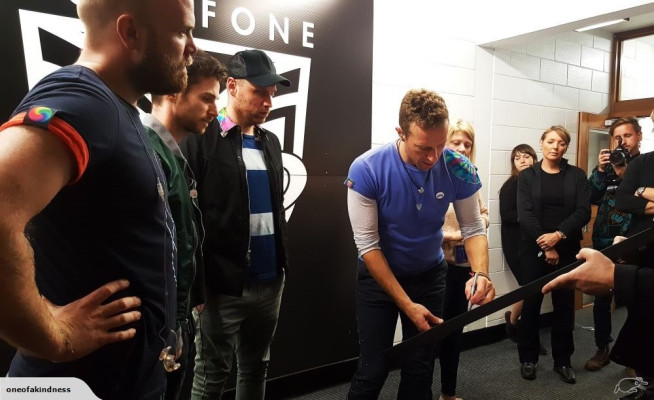 Chris Martin in Melbourne 12/10/2016