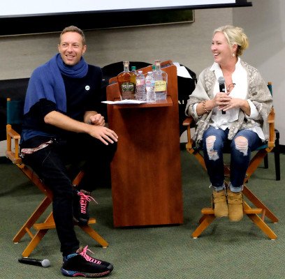 Chris Martin in Beverly Hills Public Library 05/18/2017