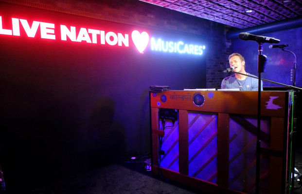 Chris Martin pic #922493