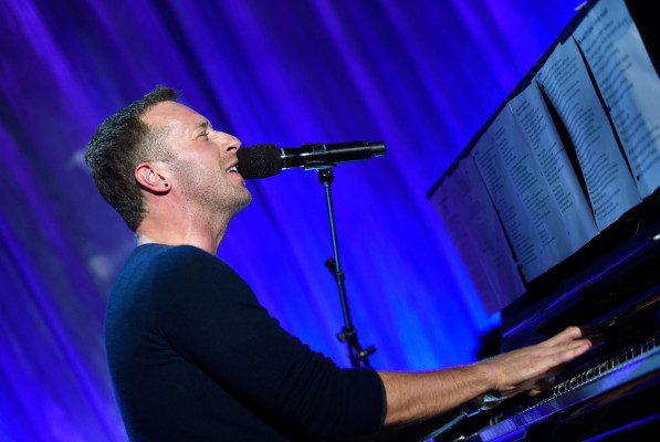 Chris Martin - An Unforgettable Evening presented by Saks Fifth Avenu 02/16/2017