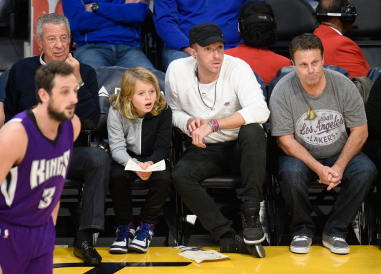 Chris Martin at Lakers Game in LA 01/20/2016