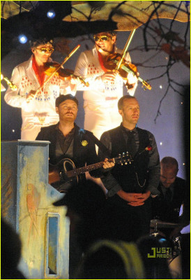 Chris Martin - Christmas Lights Videoshoot 11/25/2010