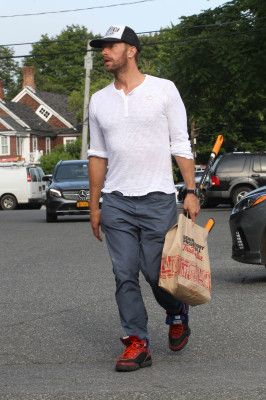 Chris Martin - Leaves Hardware Store in Hamptons, New York 07/27/2018