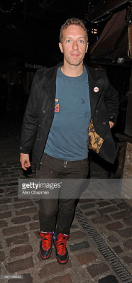 Chris Martin - Mylo Xyloto Artwork Exhibition 12/28/2012