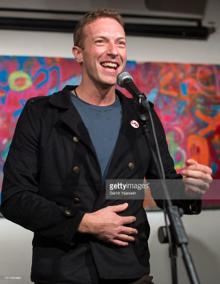 Chris Martin - Mylo Xyloto Artwork Exhibition 12/28/2012