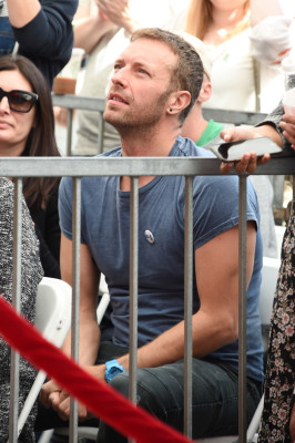 Chris Martin at the Hollywood Walk of Fame Ceremony for Elvis Duran 03/02/2017