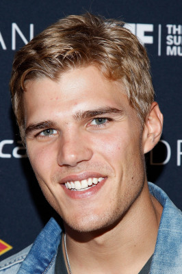 Chris Zylka pic #516150