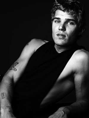 photo 5 in Chris Zylka gallery [id495289] 2012-04-10 00:00:00