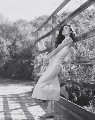 Christian Serratos-InStyle México