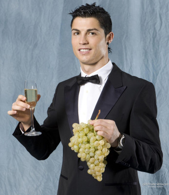 photo 4 in Cristiano Ronaldo gallery [id235256] 2010-01-19 00:00:00