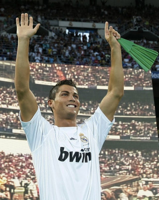 Cristiano Ronaldo pic #483027