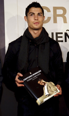 photo 8 in Ronaldo gallery [id224286] 2009-12-21 00:00:00
