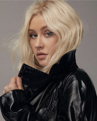  Christina Aguilera - Cosmopolitan, October 2018