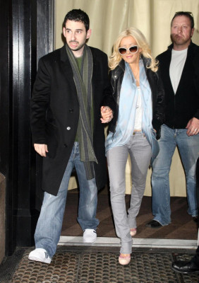 Christina Aguilera pic #510453