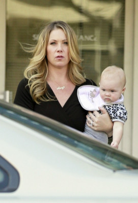 photo 12 in Christina Applegate gallery [id427139] 2011-10-10 00:00:00