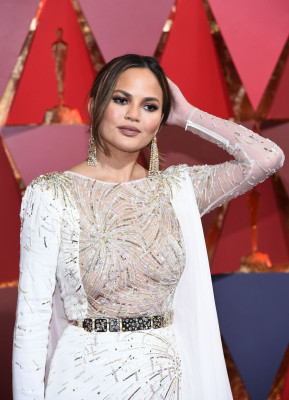Christine Teigen pic #944385
