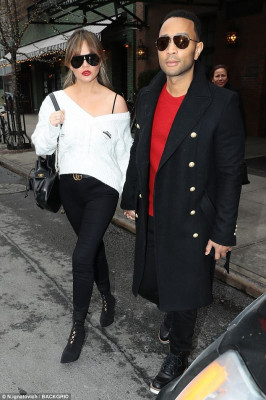 Christine Teigen pic #1022871