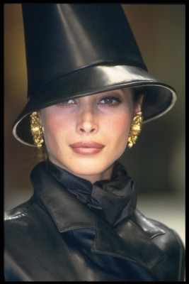photo 14 in Christy Turlington gallery [id226113] 2009-12-23 00:00:00