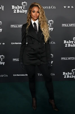 Baby2Baby Gala in West Hollywood 11/12/2022
