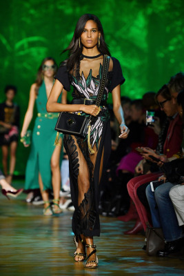 Cindy Bruna pic #999547