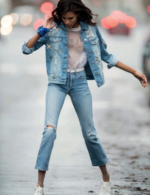 Cindy Bruna – Elle Italy February 2018