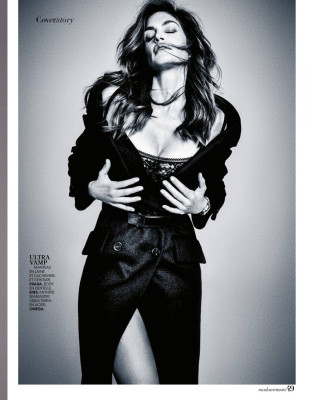 Cindy Crawford – Madame Figaro December 2017