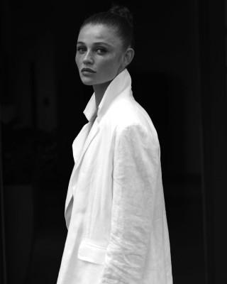 Cintia Dicker by Claudio BELIZARIO