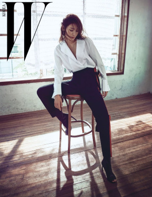 Claudia Kim - &#039;W Korea&#039; December 2015