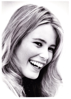 Claudia Schiffer Guess