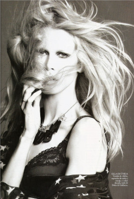 Claudia Schiffer pic #605929