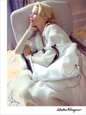 Claudia Schiffer pic #235199